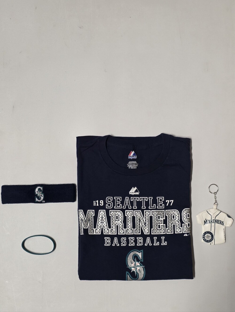 Majestic Men's Seattle Mariners Bundle MLB Graphic Crew Neck Long Sleeve Tee XL